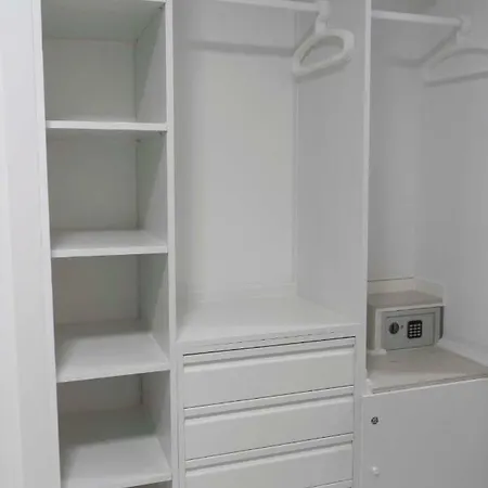 Céntrico Apartamento Cerca De La Playa Apartamento *