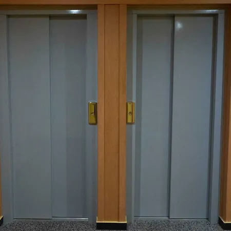 Céntrico Apartamento Cerca De La Playa Apartamento *