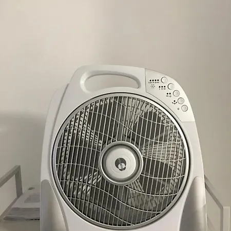 Céntrico Apartamento Cerca De La Playa *