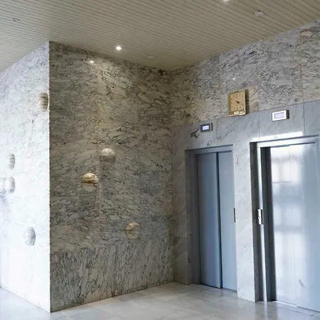 Céntrico Apartamento Cerca De La Playa *