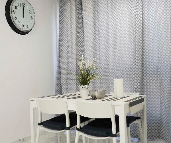 Centrico Apartamento Cerca De La Playa *